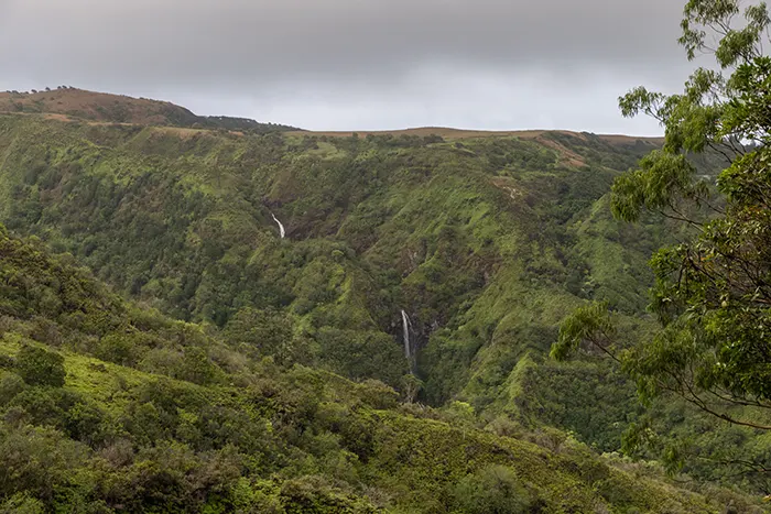 Makamakaʻole Falls